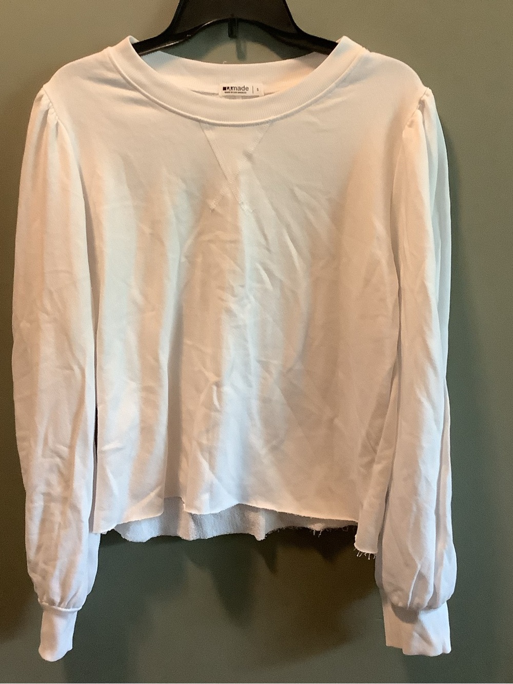 LA Made White Cropped Sweatshirt with Subtle Puff Sleeves